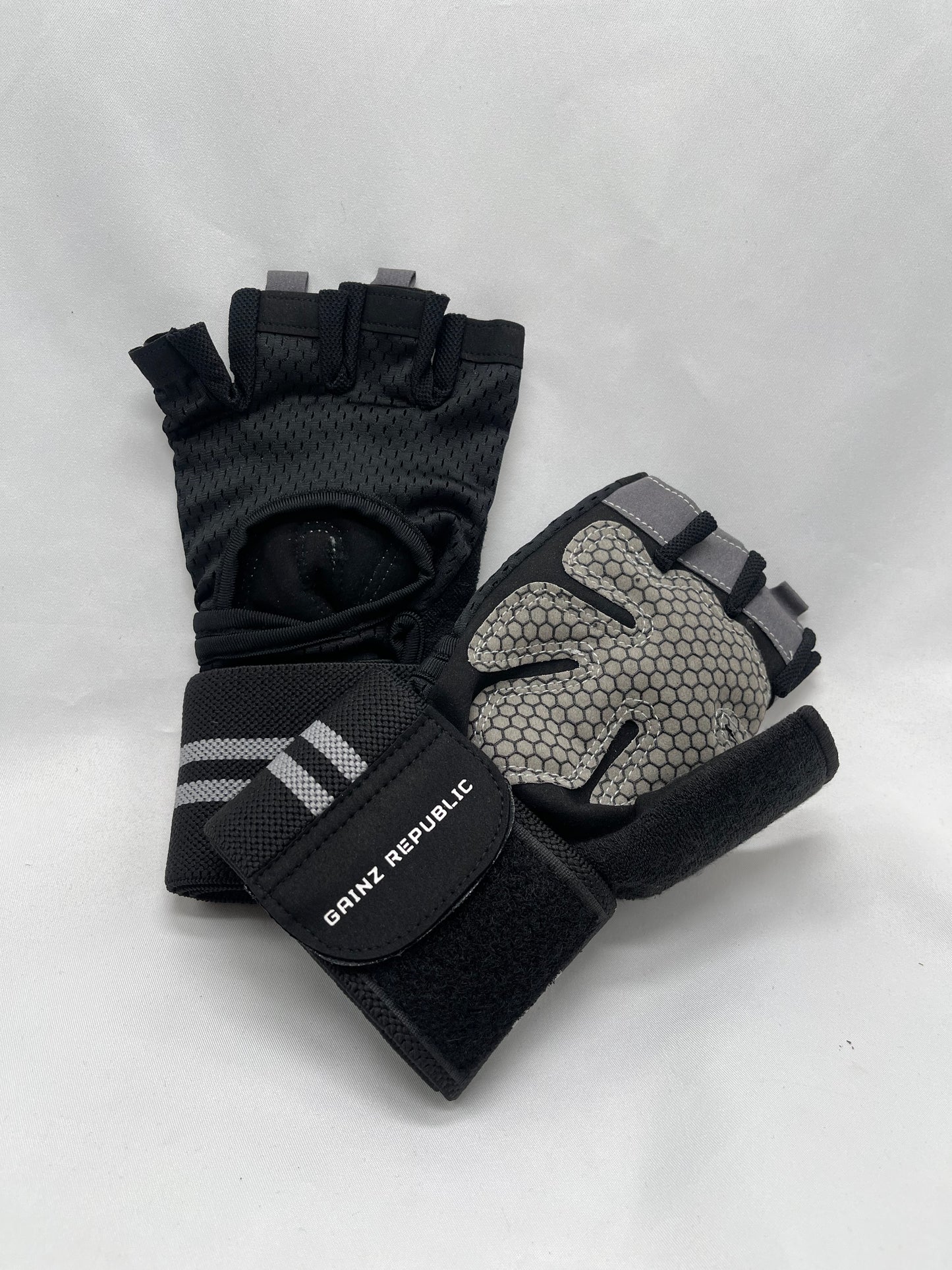 Weightlifting Gloves W/ Wrist Support